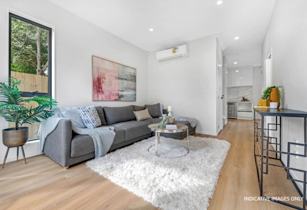 Walk to Meadowlands Shopping Plaza, CCC and Title Issued, Motivated Vendor, Bring Your Offer, 36C Whitford Road, Somerville, Auckland
