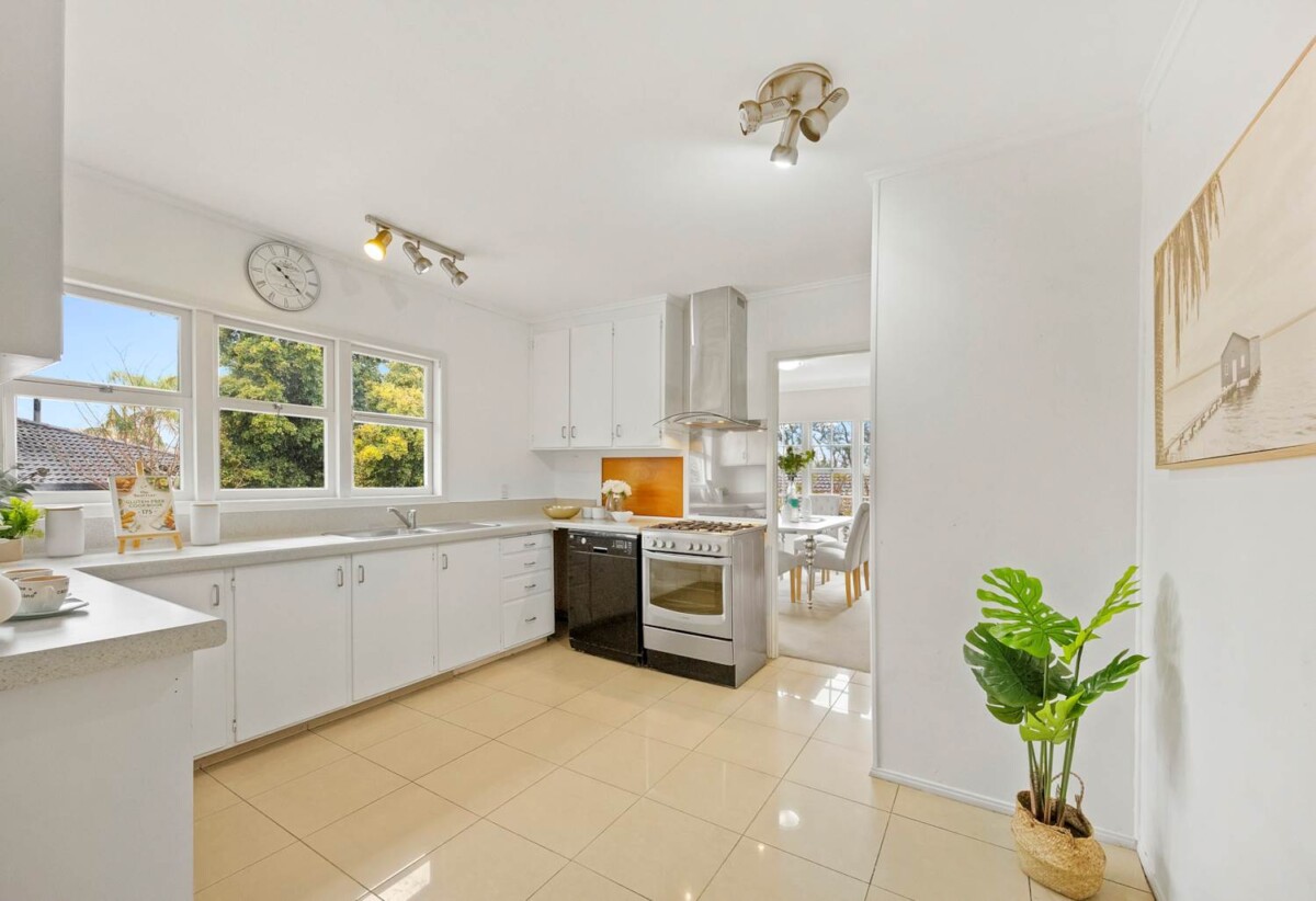 Do Up, Develop, or Simply Enjoy, 3 bedrooms plus a study house on 825m2 land, 8 Ashby Avenue, St Heliers, Auckland