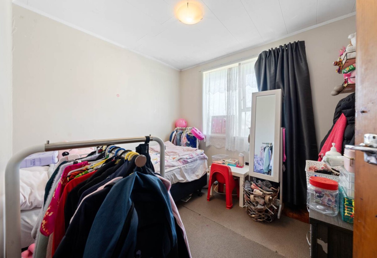 3 bedrooms house on 794m² section, with RC for 6 New Homes, 3 Jury Place, Favona, Auckland