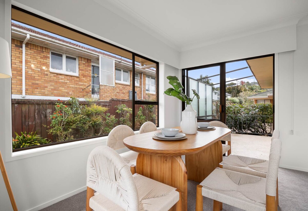 Refreshed with new carpet, modern kitchen, new lighting, and freshly painted interiors, 1/628 Manukau Road, Epsom, Auckland