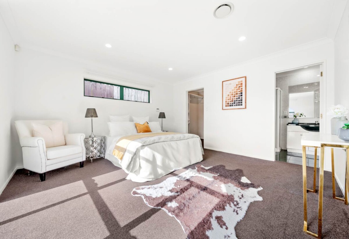 4 bedrooms house on 720m² section, Brick & Tile Home in Top School Zones, 99 Moyrus Crescent, Dannemora, Auckland