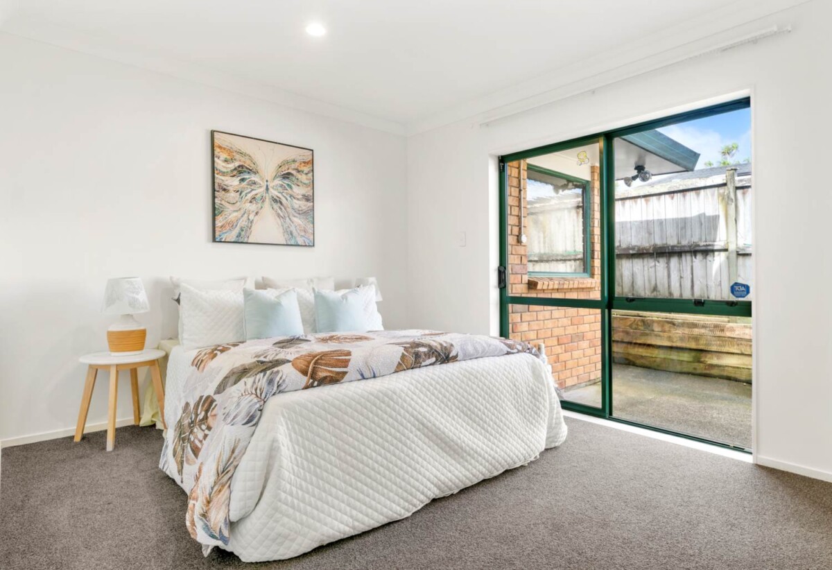 4 bedrooms house on 720m² section, Brick & Tile Home in Top School Zones, 99 Moyrus Crescent, Dannemora, Auckland