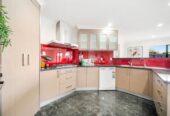 4 bedrooms house on 720m² section, Brick & Tile Home in Top School Zones, 99 Moyrus Crescent, Dannemora, Auckland