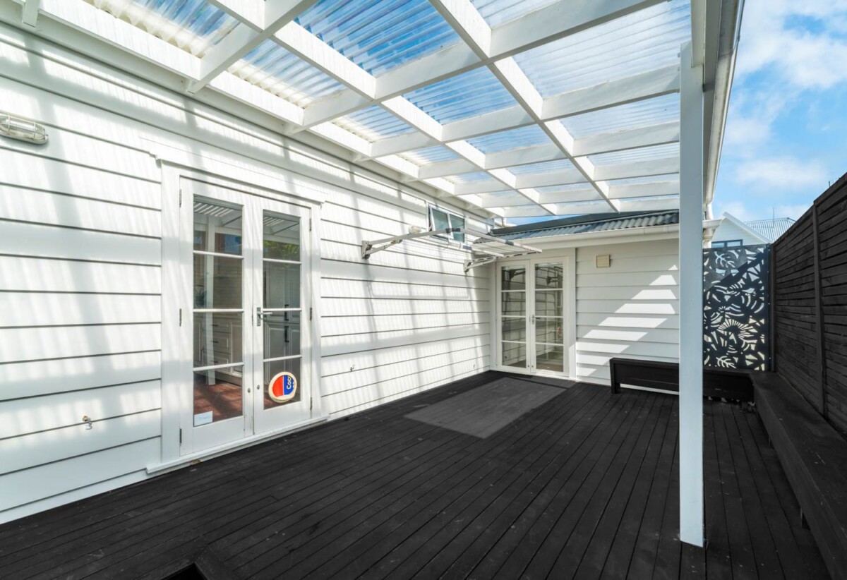 Double Grammar school zone, Classic Charm, Modern Comfort, 15 Armadale Road, Remuera, Auckland