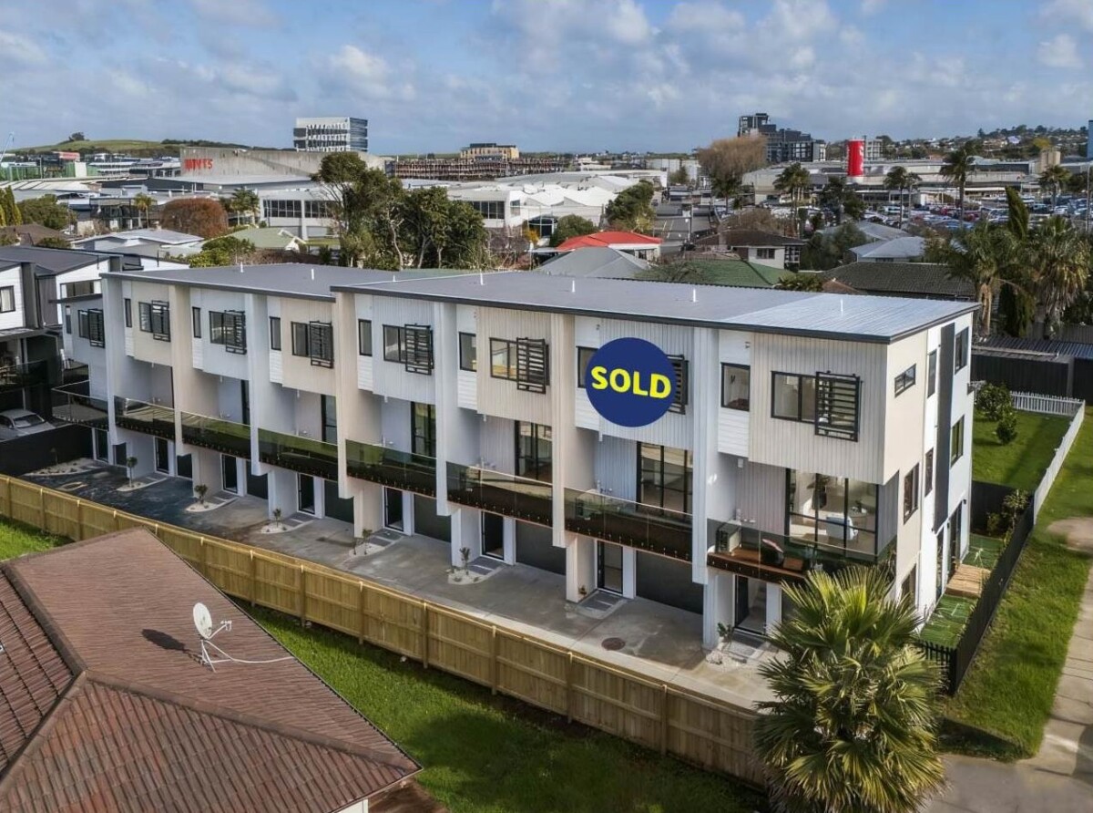 10-year Stamford warranty., Brandnew 3 beds 2.5 baths home with garage, move-in ready, minutes to Sylvia Park Mall, schools, motorway access, 0.9 km to Sylvia Park School, Lots 5-8/9 Allright Place, Mt Wellington, Auckland