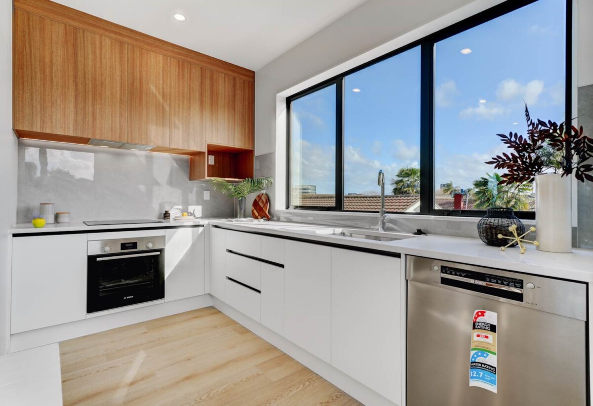 10-year Stamford warranty., Brandnew 3 beds 2.5 baths home with garage, move-in ready, minutes to Sylvia Park Mall, schools, motorway access, 0.9 km to Sylvia Park School, Lots 5-8/9 Allright Place, Mt Wellington, Auckland