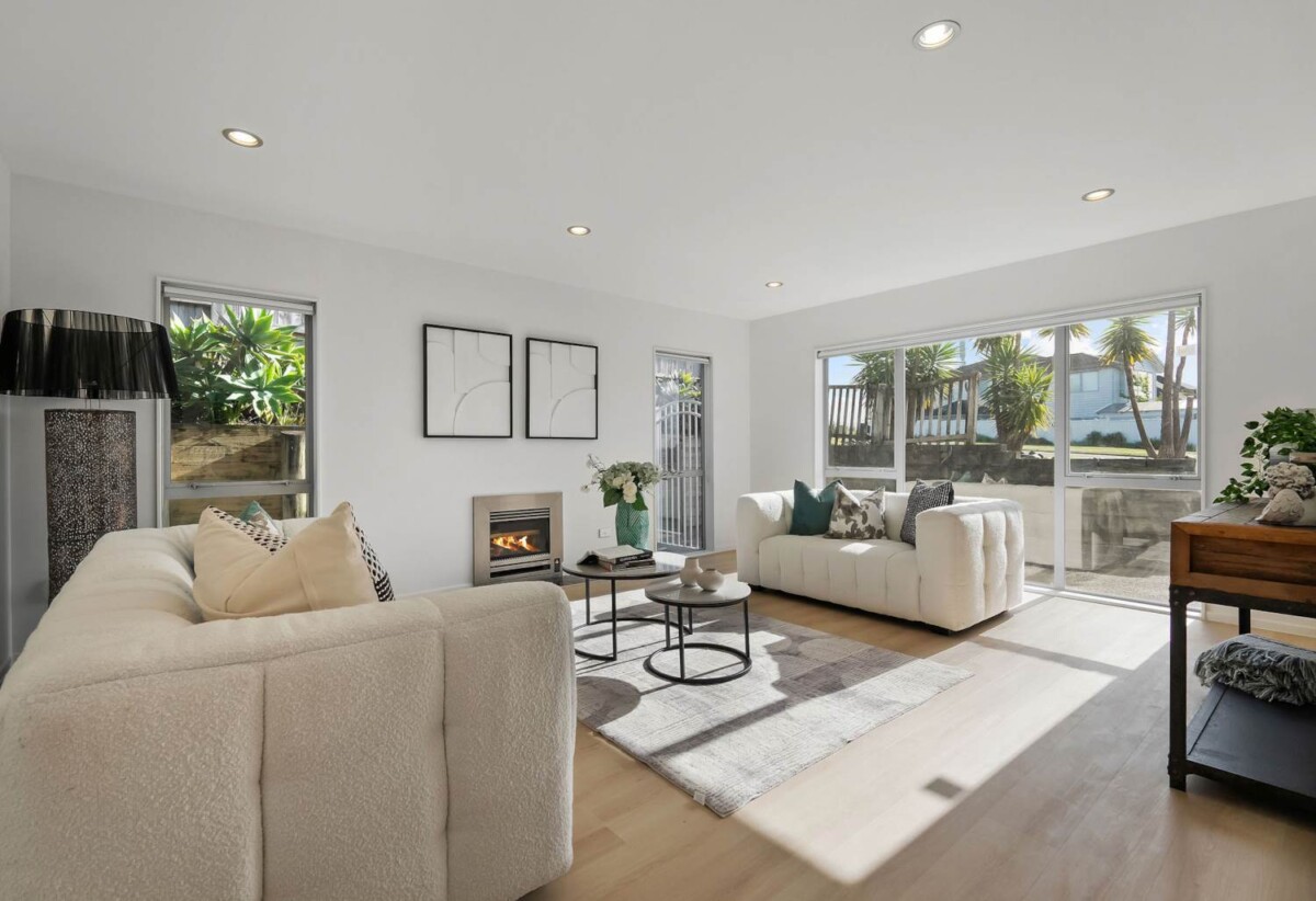 Rangitoto Zone & Beautifully Renovated, 98 Medallion Drive, Albany, Auckland