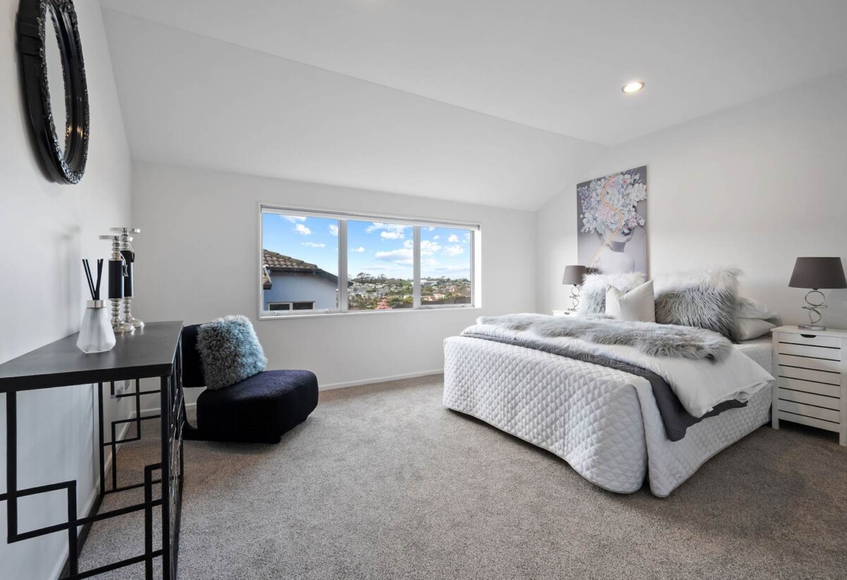 Rangitoto Zone & Beautifully Renovated, 98 Medallion Drive, Albany, Auckland