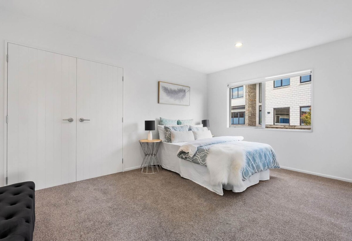Rangitoto Zone & Beautifully Renovated, 98 Medallion Drive, Albany, Auckland