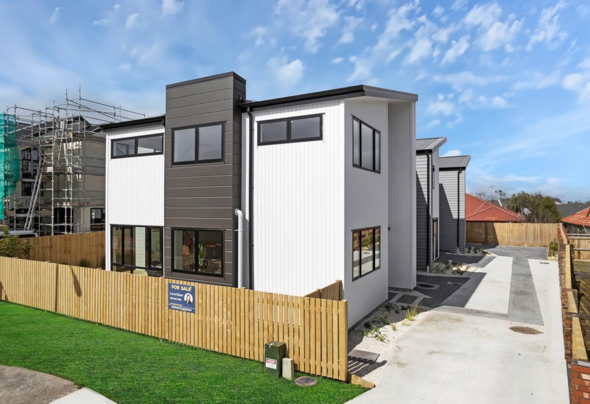 Brand-New with Private Ensuite Downstairs, Lot 1, 25 Tomintoul Place, Highland Park, Auckland