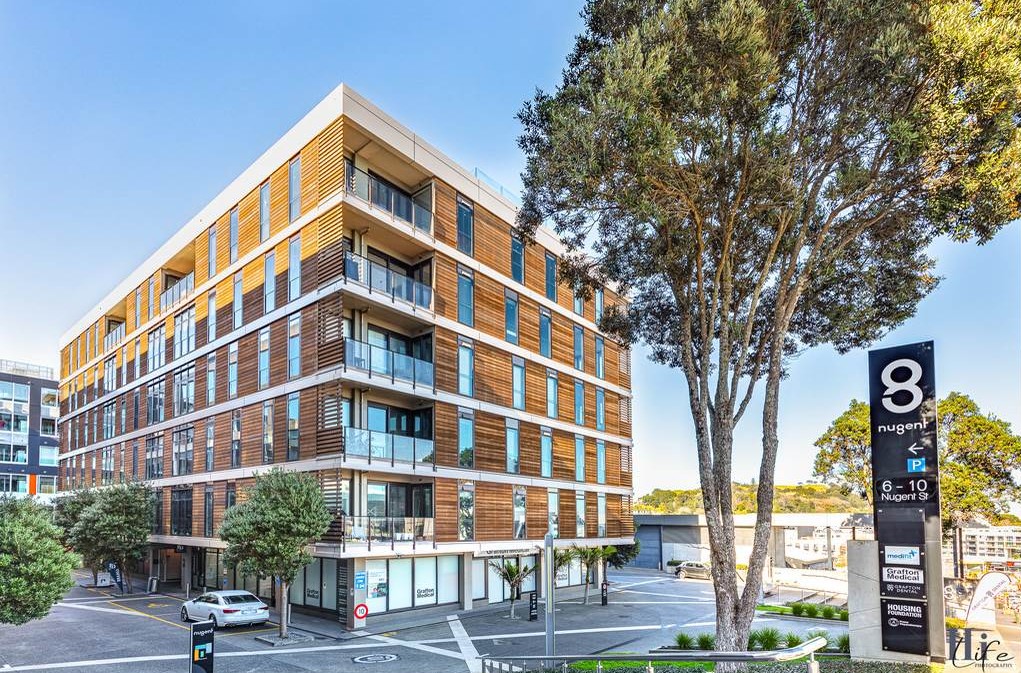 Zoned for popular Newmarket School, Kowhai Intermediate, Auckland Grammar & Auckland Girls Grammar and a short walk to St Peter’s College, 407/8 Nugent Street, Grafton, Auckland