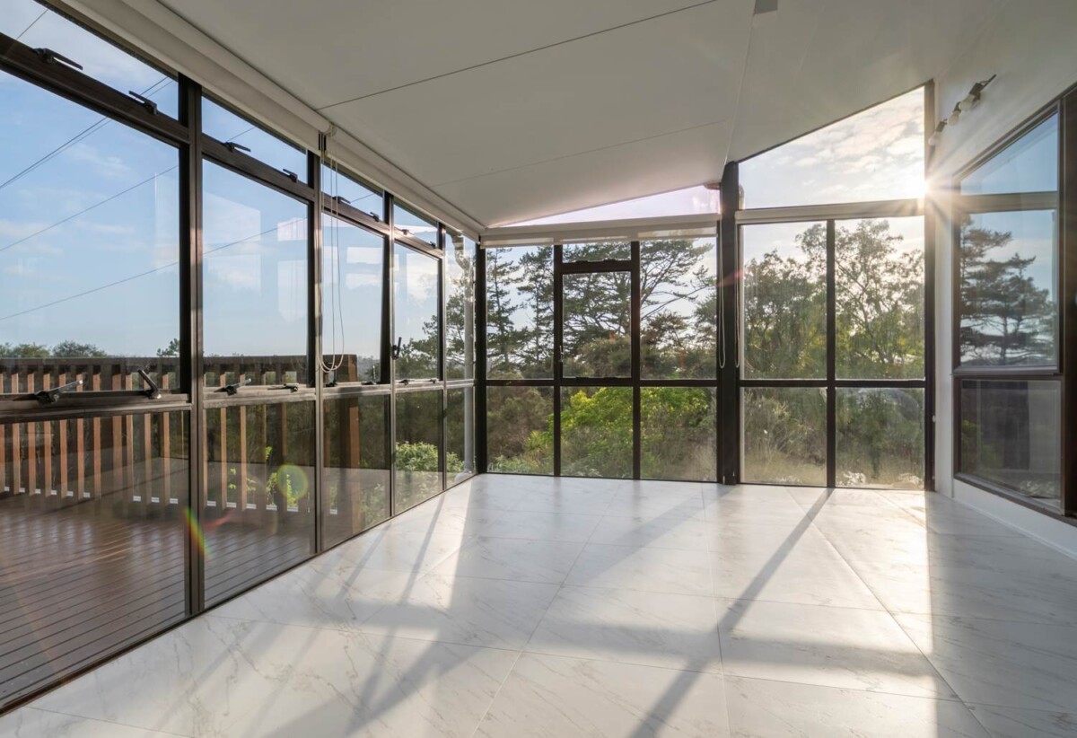 Two Dwellings & Newly Renovated, 6 bedrooms house on 4000m2 land, 116 The Avenue, Albany, Auckland