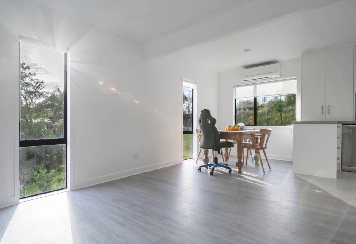 Two Dwellings & Newly Renovated, 6 bedrooms house on 4000m2 land, 116 The Avenue, Albany, Auckland