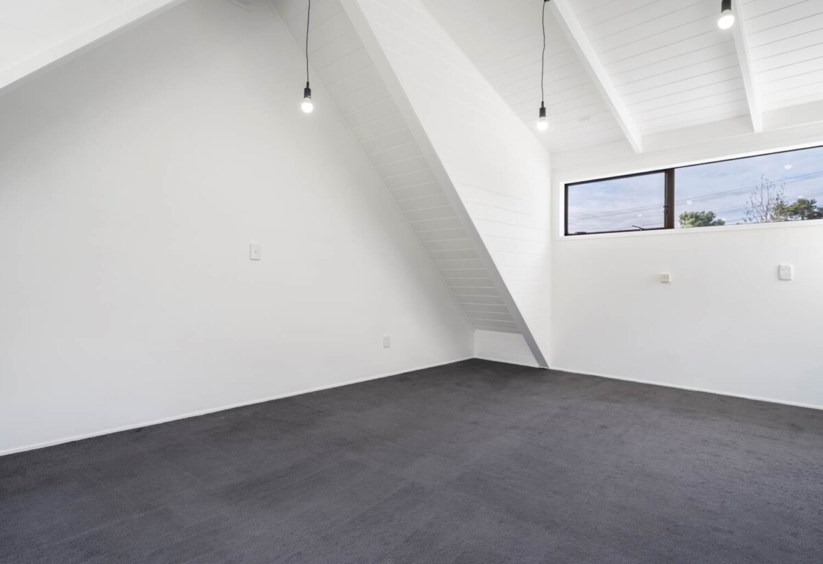 Two Dwellings & Newly Renovated, 6 bedrooms house on 4000m2 land, 116 The Avenue, Albany, Auckland