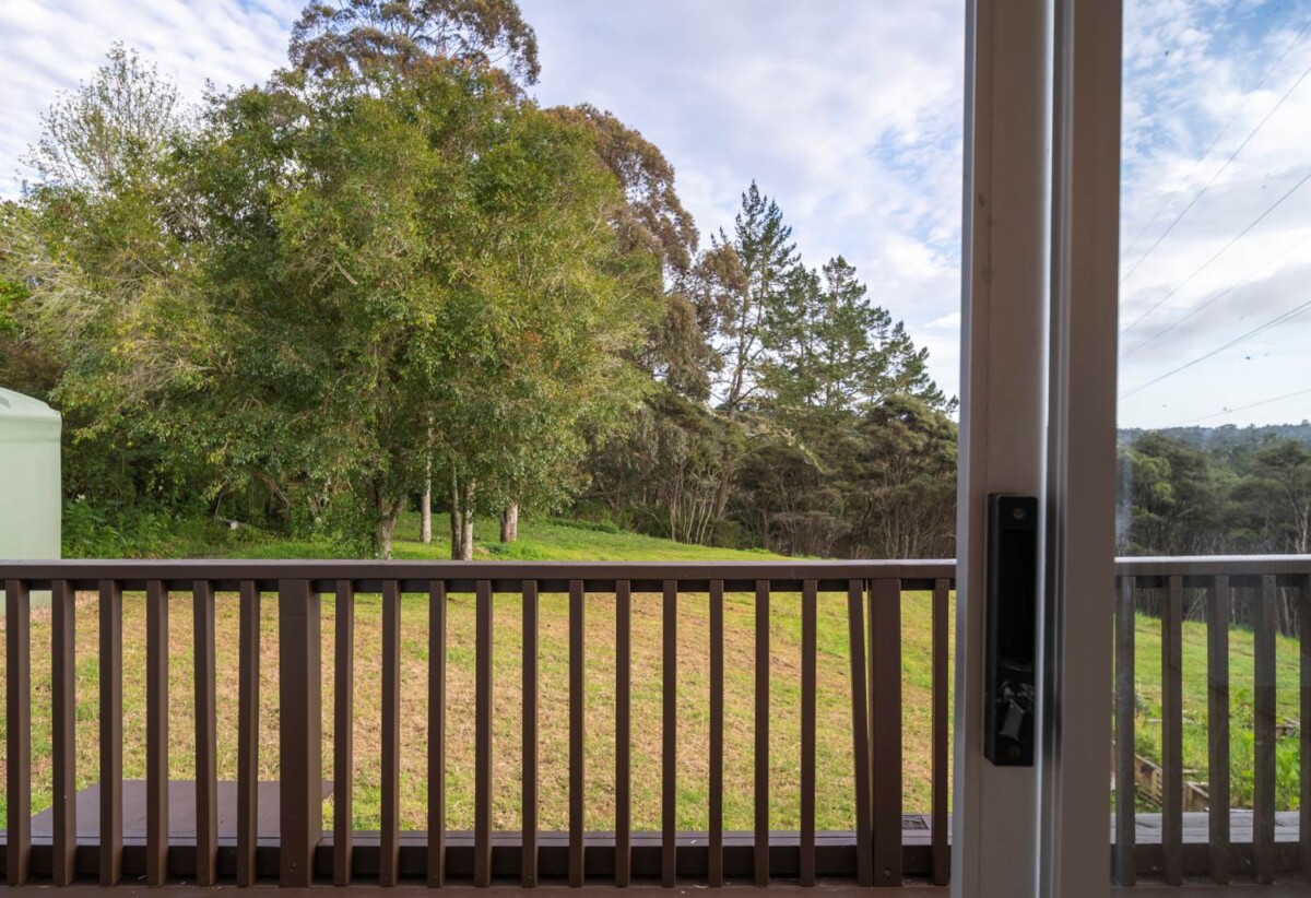 Two Dwellings & Newly Renovated, 6 bedrooms house on 4000m2 land, 116 The Avenue, Albany, Auckland