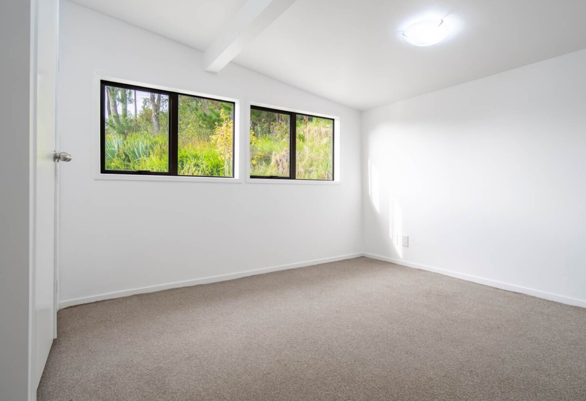 Two Dwellings & Newly Renovated, 6 bedrooms house on 4000m2 land, 116 The Avenue, Albany, Auckland