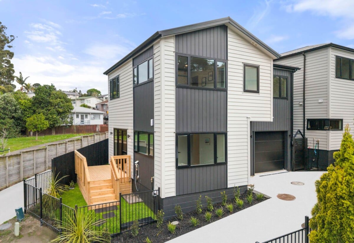 Around 5-minute drive puts you at Glenfield Mall, brand-new, freestanding 5 bedrooms, Lot 1/9 Malibu Grove, Bayview, Auckland