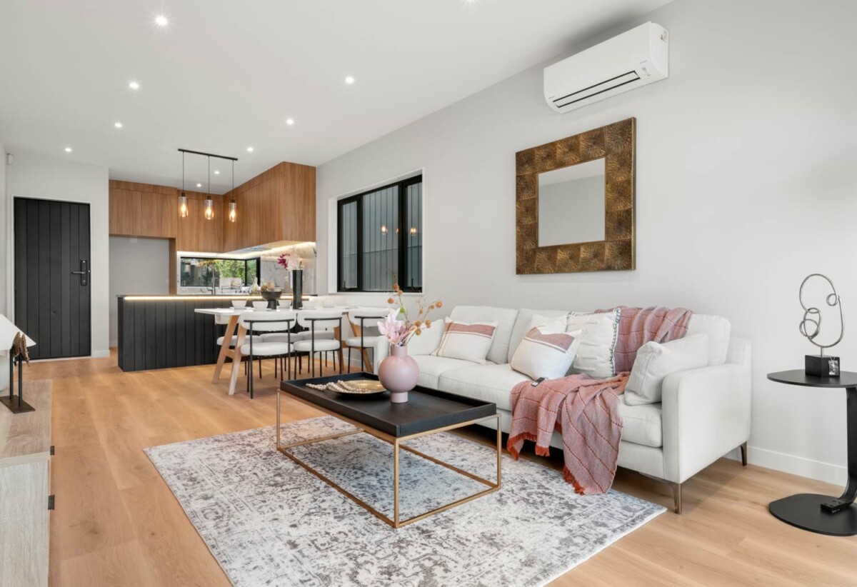 Brandnew 4 bedrooms home, Around 5-minute drive puts you at Glenfield Mall, Lot 2/9 Malibu Grove, Bayview, Auckland