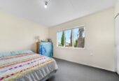 3 bedrooms house on 855m² section, less than 2km from Westfield shopping centre Manukau and many other amenities, 7 Oreti Place, Clover Park, Auckland