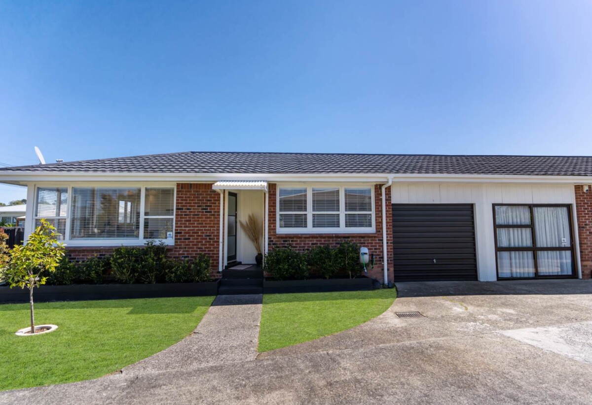 Just moments from Pakuranga Plaza and local amenities, 1/9 Anthony Place, Pakuranga, Auckland