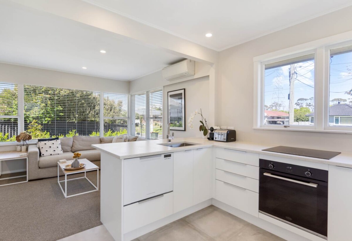 Just moments from Pakuranga Plaza and local amenities, 1/9 Anthony Place, Pakuranga, Auckland