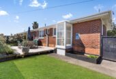 Just moments from Pakuranga Plaza and local amenities, 1/9 Anthony Place, Pakuranga, Auckland