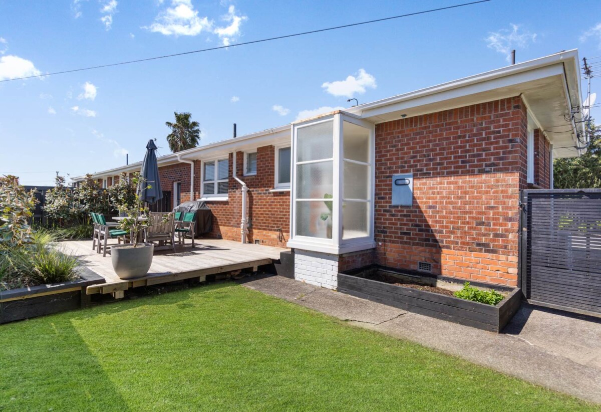 Just moments from Pakuranga Plaza and local amenities, 1/9 Anthony Place, Pakuranga, Auckland
