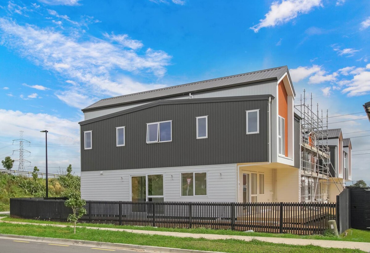 Brand New, Stunning Two-Storey Home, 13 Wingrove Close, Rosehill, Auckland