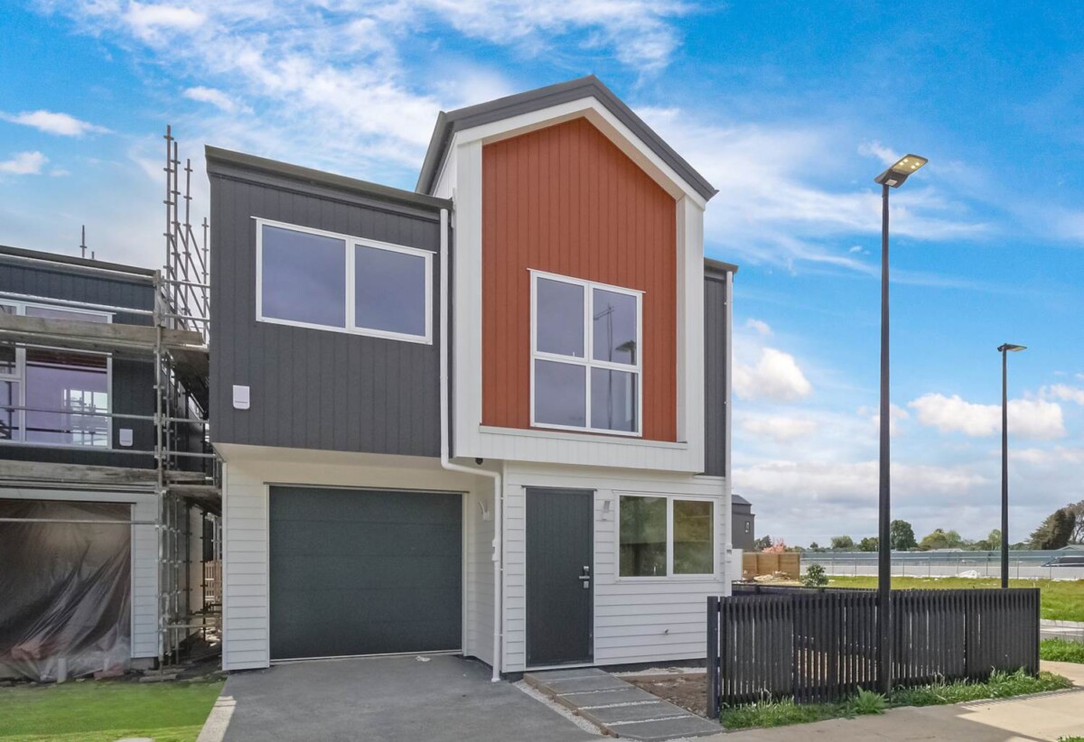 Brand New, Stunning Two-Storey Home, 13 Wingrove Close, Rosehill, Auckland