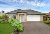 Solid, Spacious & Sun-Soaked 4 bedrooms house on 649m2 land, 106 Millhouse Drive, Northpark, Auckland