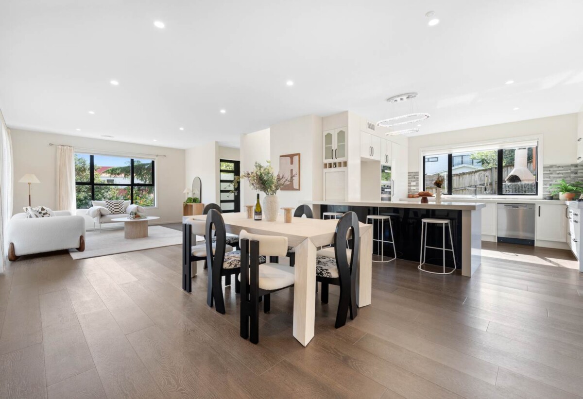 For rent, 3 bedrooms 1 bathroom house, 51 Clayton Ave, Otara, Auckland, Available from 14th Nov