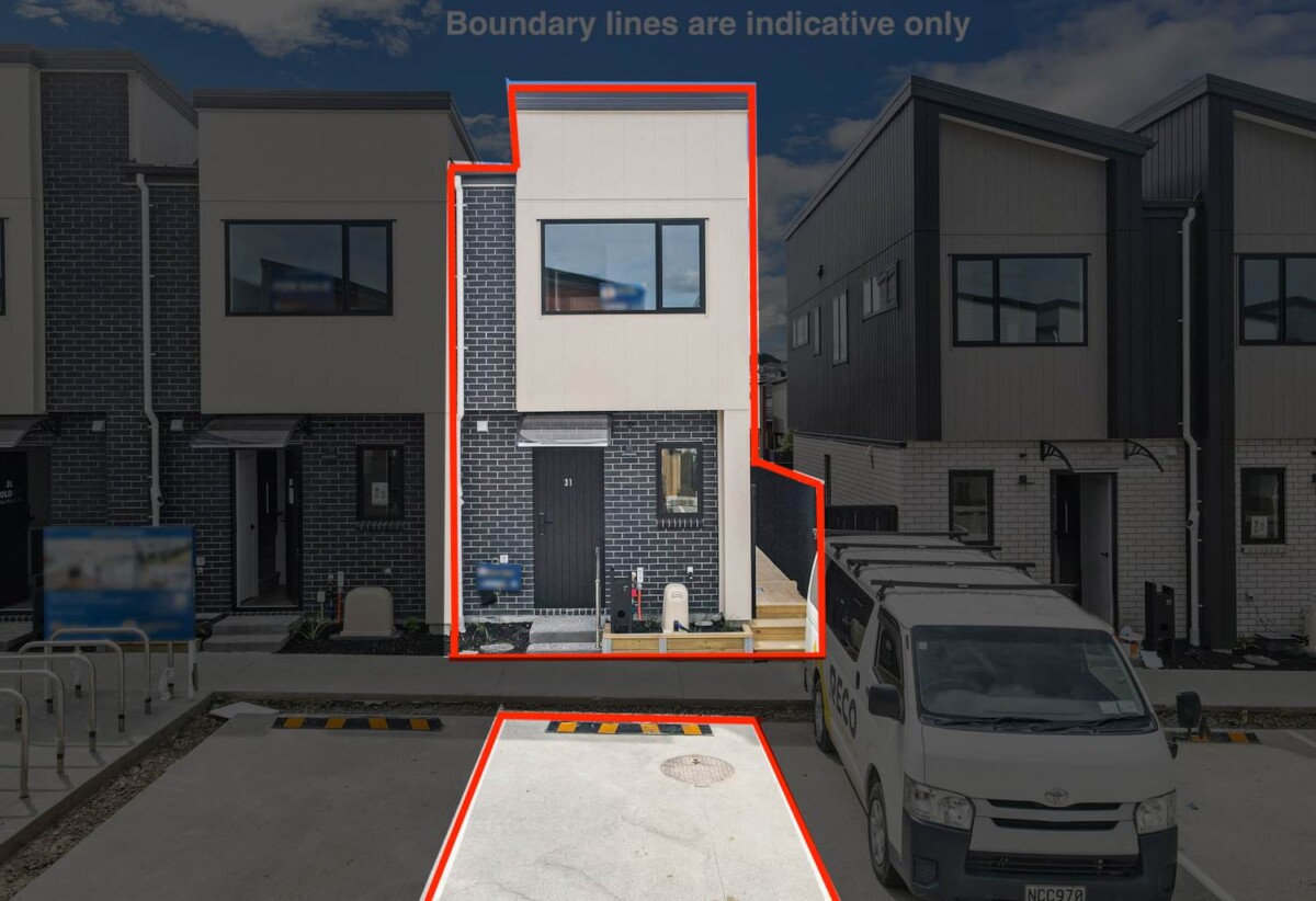 WALK TO LOCAL SCHOOL, minutes to shopping centre, 31 Kiato Lane, Flat Bush, Auckland