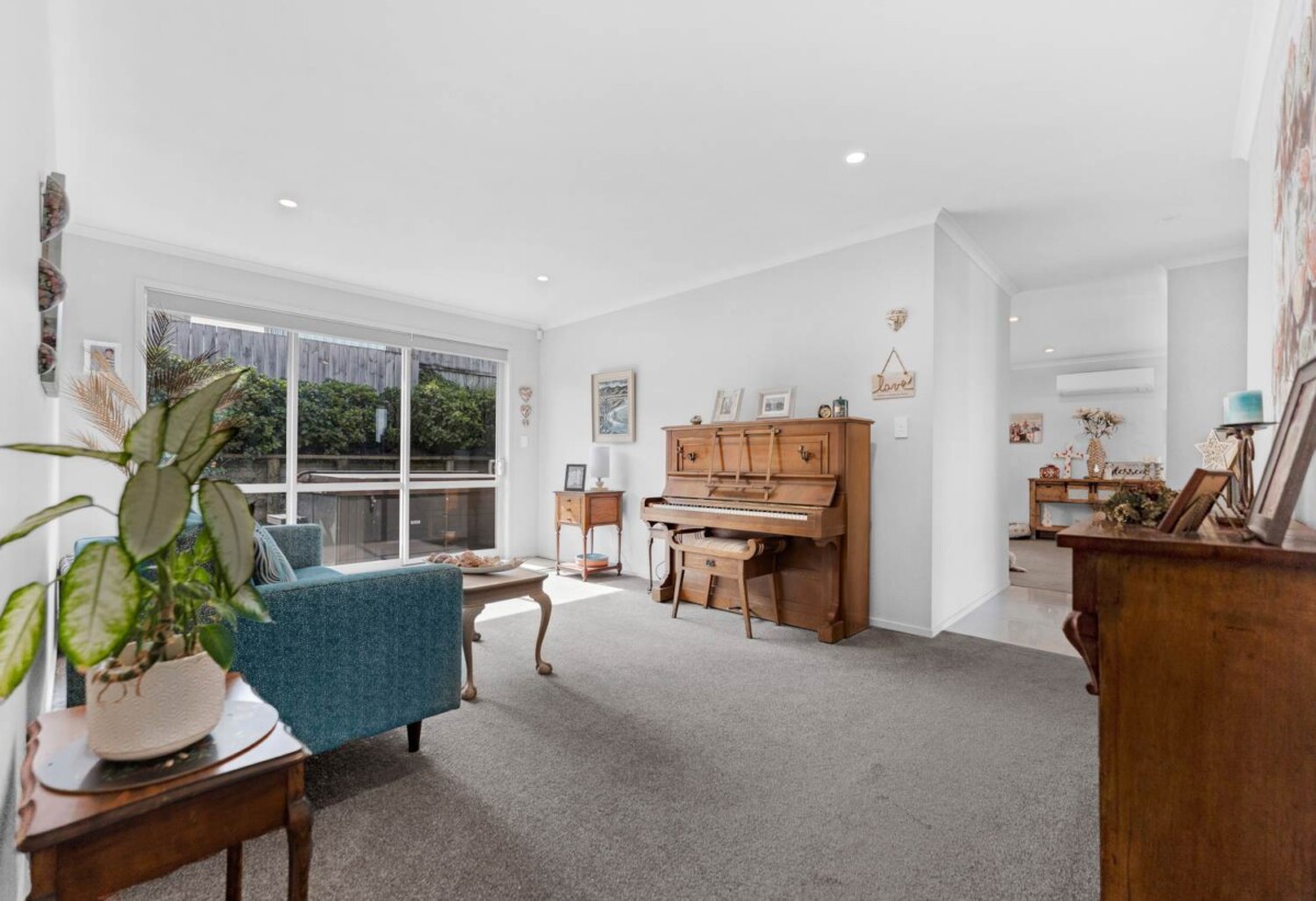 Stylish Family Living with Motivated Vendor, 8 Mark Ball Drive, Pokeno