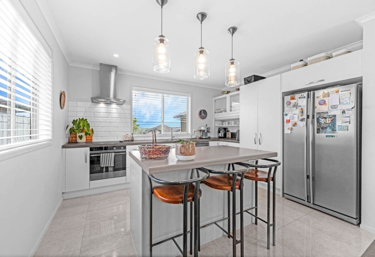 Stylish Family Living with Motivated Vendor, 8 Mark Ball Drive, Pokeno