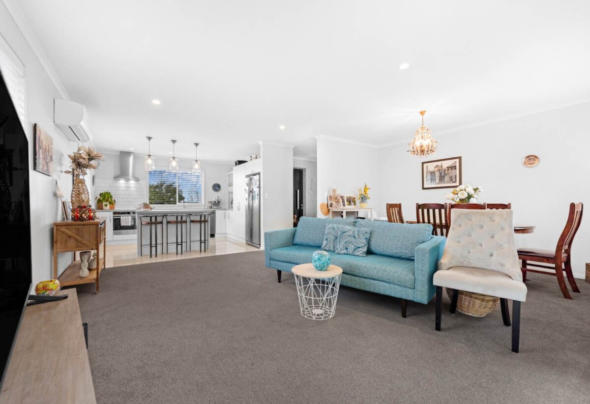 Stylish Family Living with Motivated Vendor, 8 Mark Ball Drive, Pokeno