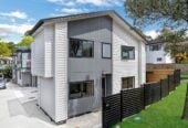 150m2 Standalone Brandnew 4 beds 2.5 baths home with garage, Central Air Conditioning, Brand New Blinds (Vendor Gift), close to local shopping centres, supermarkets, schools, parks, motorway access, 41A Trias Road, Totara Vale, Auckland