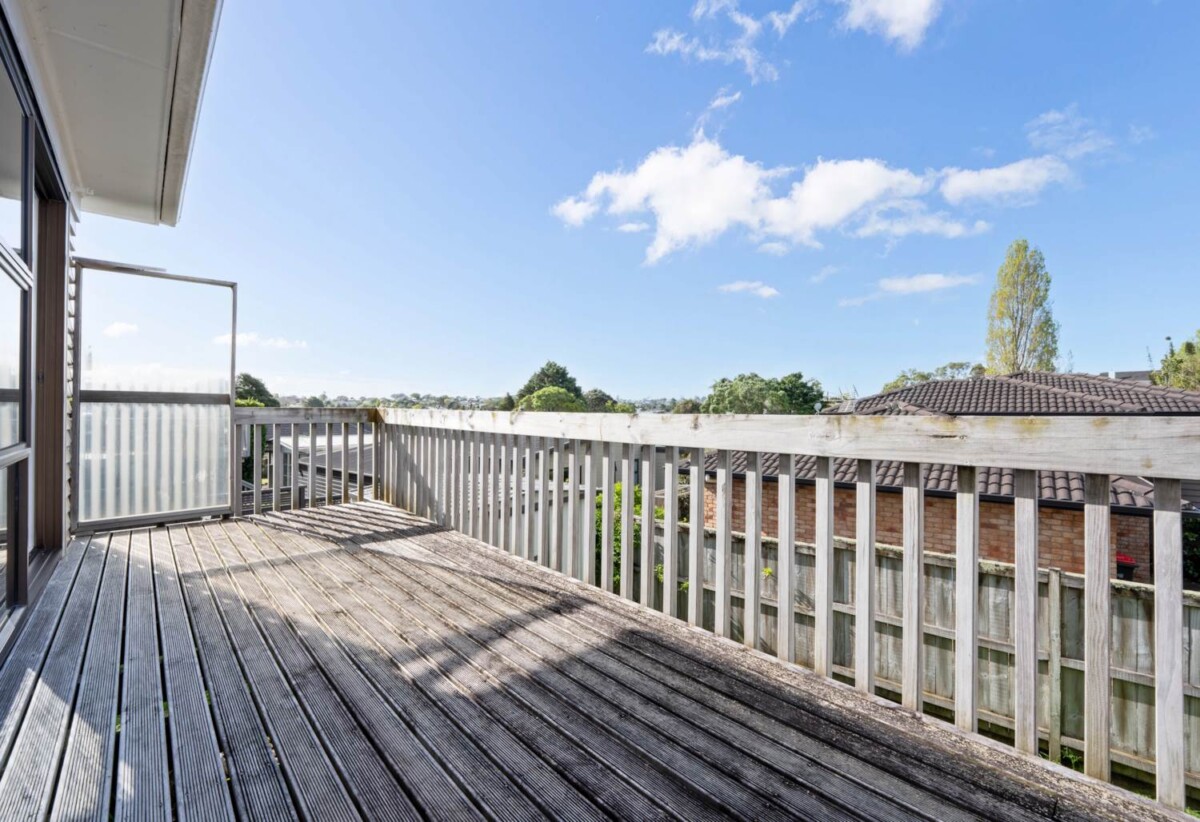 3 bedrooms house combines convenience, comfort, and location, 53 Union Road, Howick, Auckland