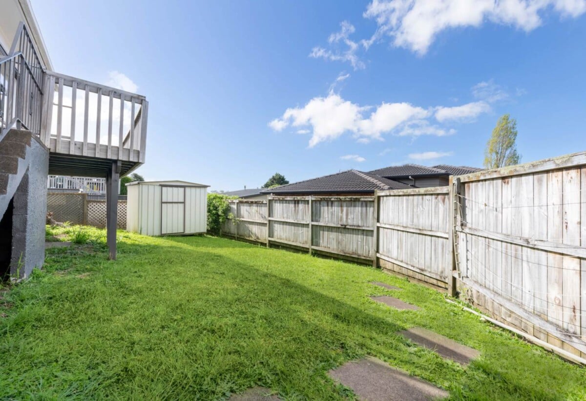 3 bedrooms house combines convenience, comfort, and location, 53 Union Road, Howick, Auckland