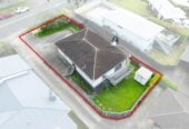 3 bedrooms house combines convenience, comfort, and location, 53 Union Road, Howick, Auckland