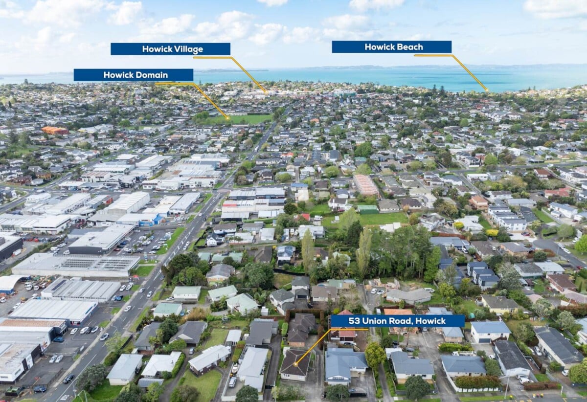 3 bedrooms house combines convenience, comfort, and location, 53 Union Road, Howick, Auckland
