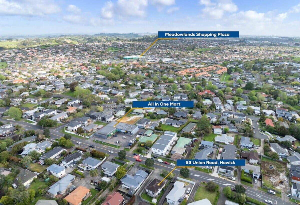 3 bedrooms house combines convenience, comfort, and location, 53 Union Road, Howick, Auckland