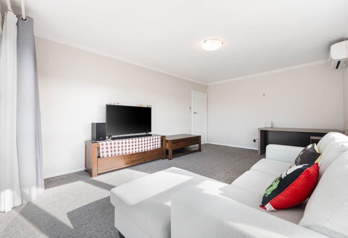 3 bedrooms house combines convenience, comfort, and location, 53 Union Road, Howick, Auckland