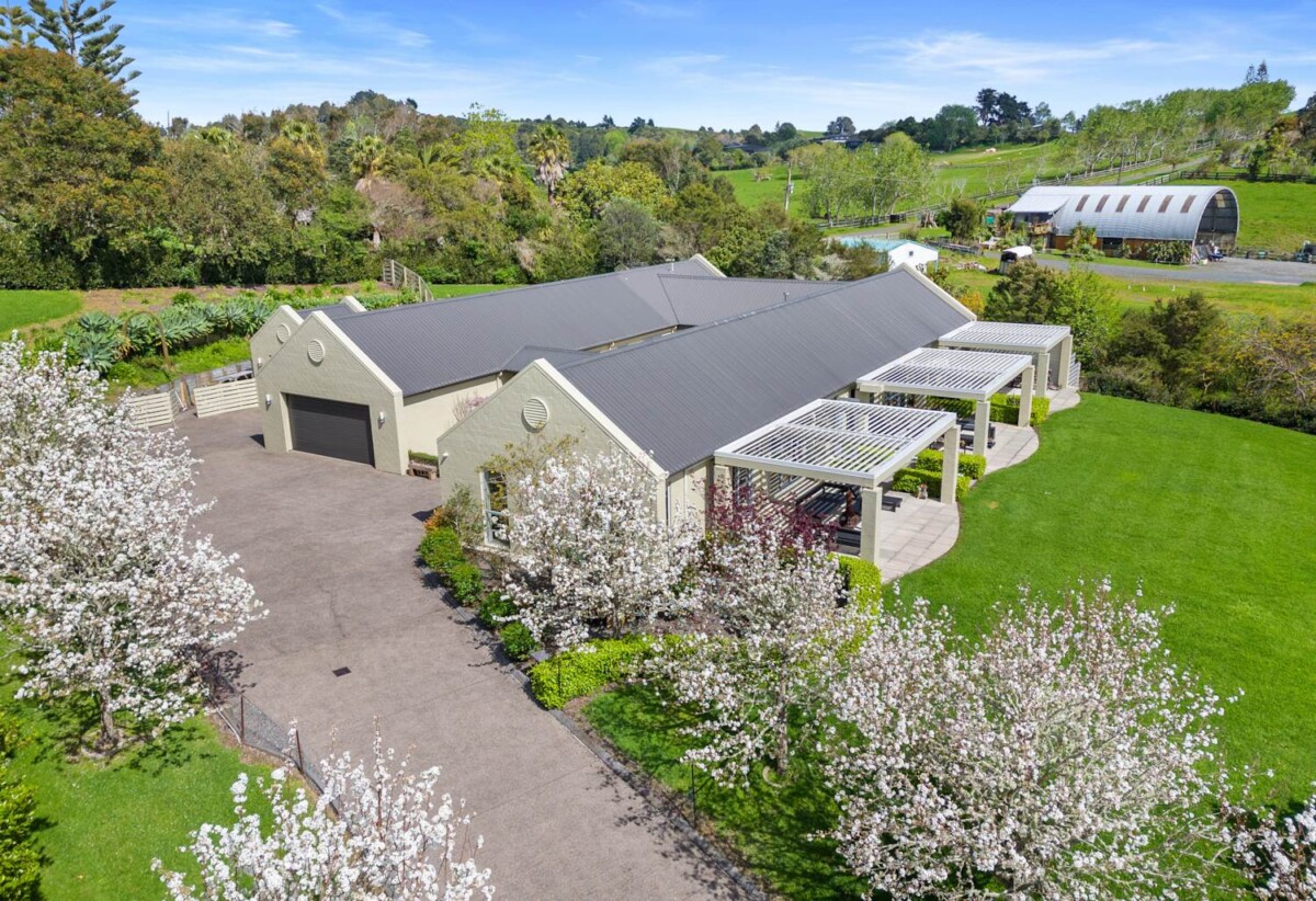 5 bedrooms lifestyle house on 4518m² section, A Sanctuary of Space, Style, and Serenity, 75 Whitford Park Road, Whitford, Auckland