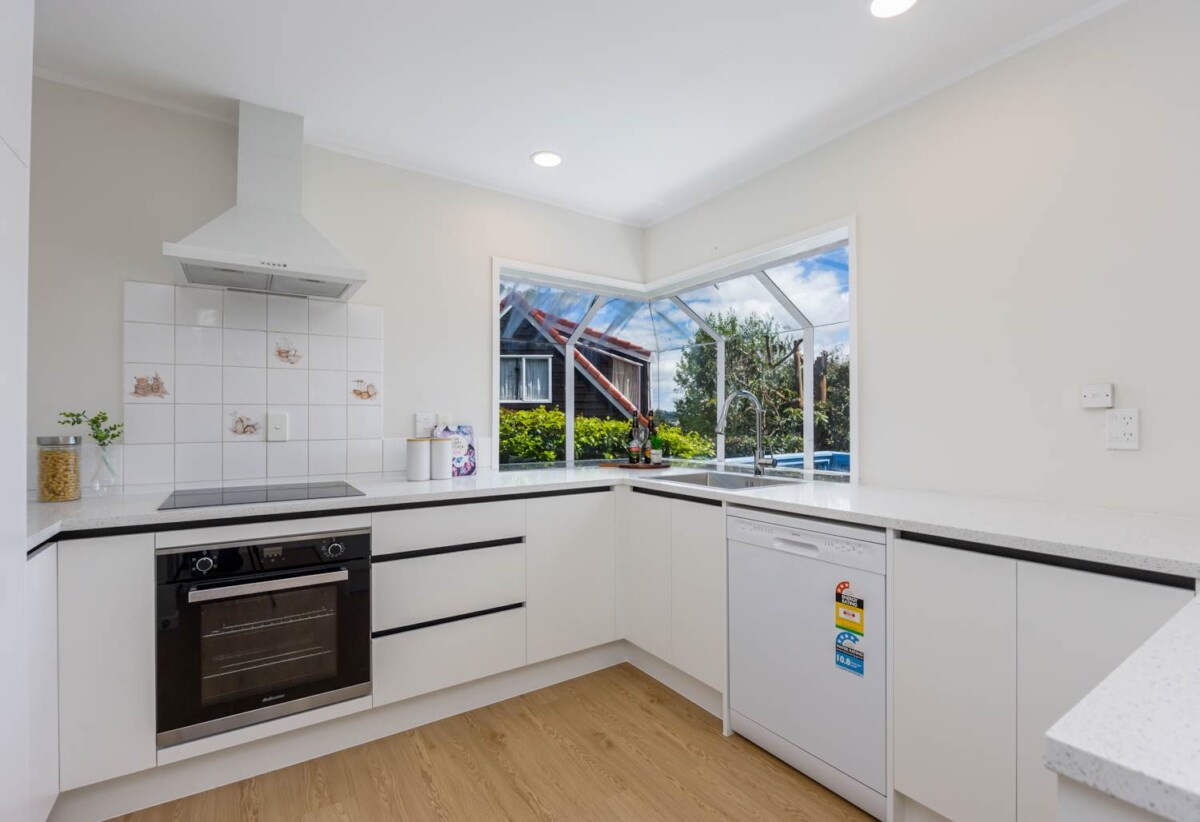 Charming 3 bedrooms home, Top School Zone, moments from shops, transport, 6/110 Norman Lesser Drive, St Johns, Auckland