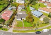 5 bedrooms Home & Income on 895m² section, Dual Income + RC for 7 new homes, 28 Valonia Street, New Windsor, Auckland