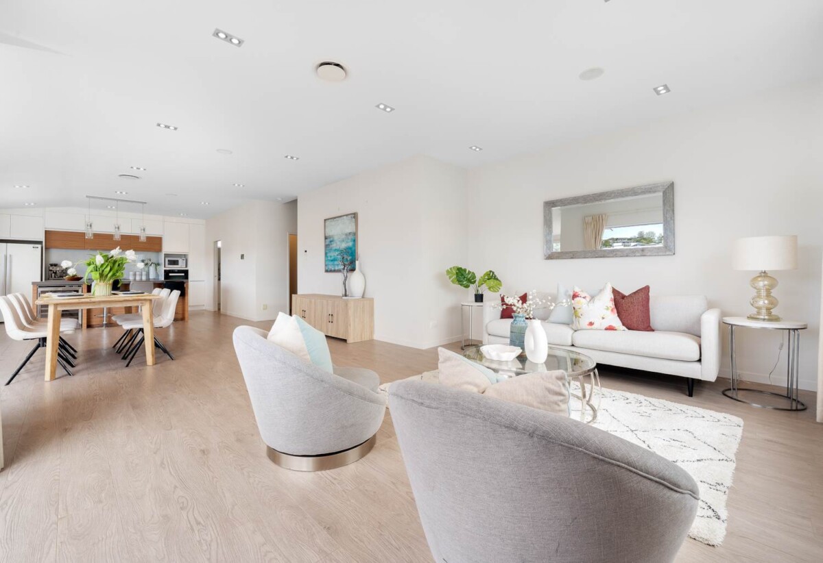 Top rated school zone, 5 beds house (3 ensuites) on 529m² section, Dual kitchen, Dedicated wine cellar, 3 Carex Way, Long Bay, Auckland
