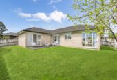 4 bedrooms on 550m² section, Brick & Tile Beauty – Botany College Zone, 12 Ridgefield Lane, East Tamaki Heights, Auckland