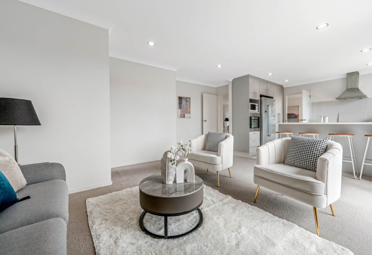 4 bedrooms on 550m² section, Brick & Tile Beauty – Botany College Zone, 12 Ridgefield Lane, East Tamaki Heights, Auckland