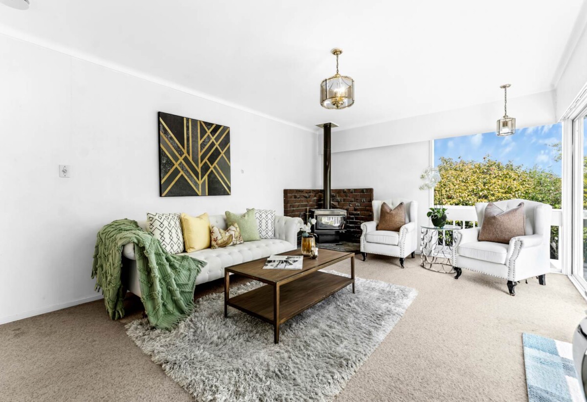 Macleans Zone, 3 bedrooms house on 607m² section, Renovate, Develop or live, 26 Maugham Drive, Bucklands Beach, Auckland