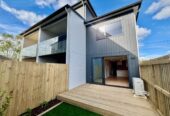 For rent, 2 beds 1.5 baths townhouse, available 20th October, 1/73 Glendale Road, Glen Eden, Auckland